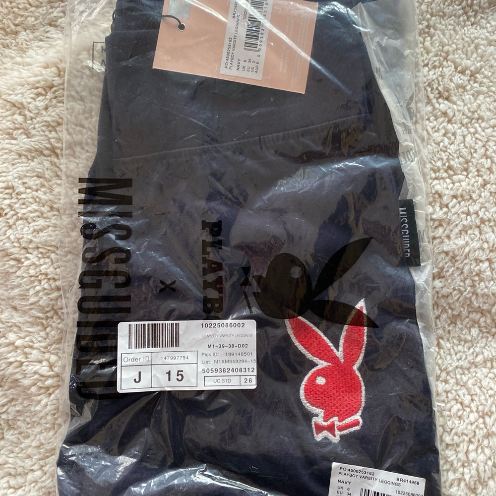 ✨SOLD✨Missguided x Playboy- Varisty Leggings, SIZE - Picture 3 of 5